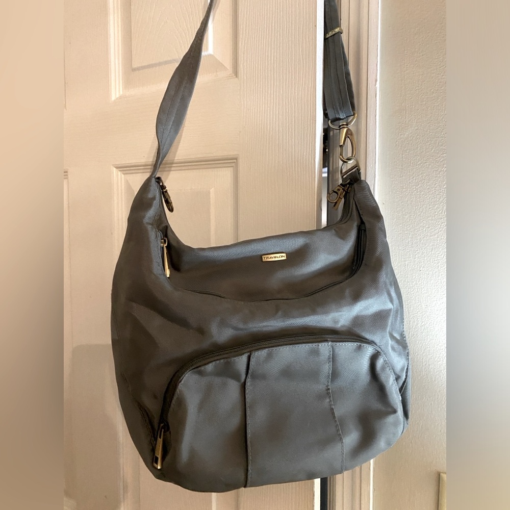 Travelon Hobo bag RFID & cut proof